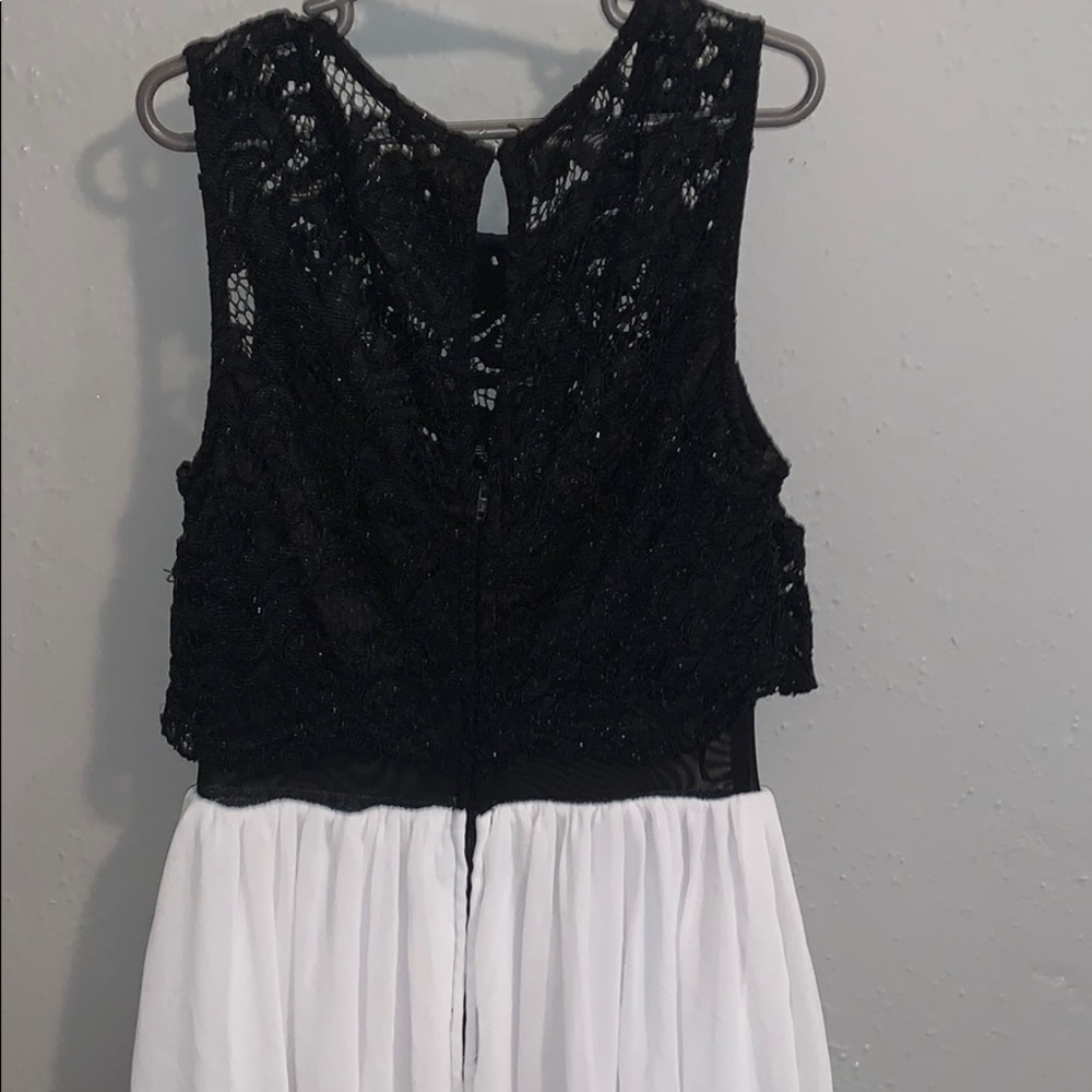 Dress - Picture 3 of 3